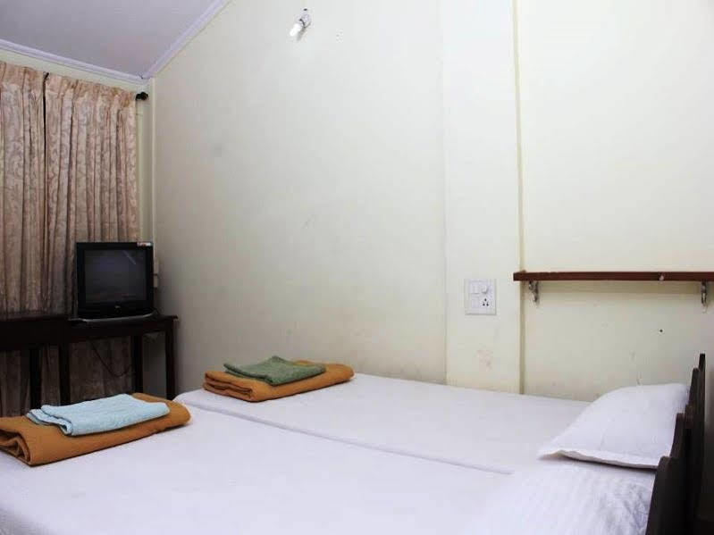 Oyo 833 Hotel Prince Santosh Holiday Homes Arpora Exteriör bild